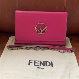 ❤️💋VALENTINES DAY SALE💋❤️ 
Beautiful FENDI Vitello F is FENDI Crossbody/Clutch